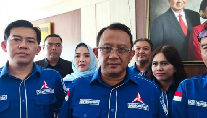 DPD Bintang Muda Indonesia mendukung penuh Anton Sukartono Suratto untuk kembali menjadi Ketua DPD Partai Demokrat Jabar periode 2026-2031.