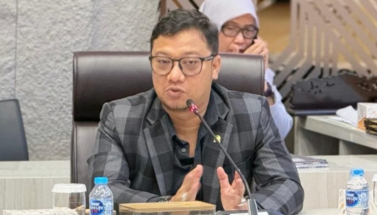 DANIEL MUTAQIEN