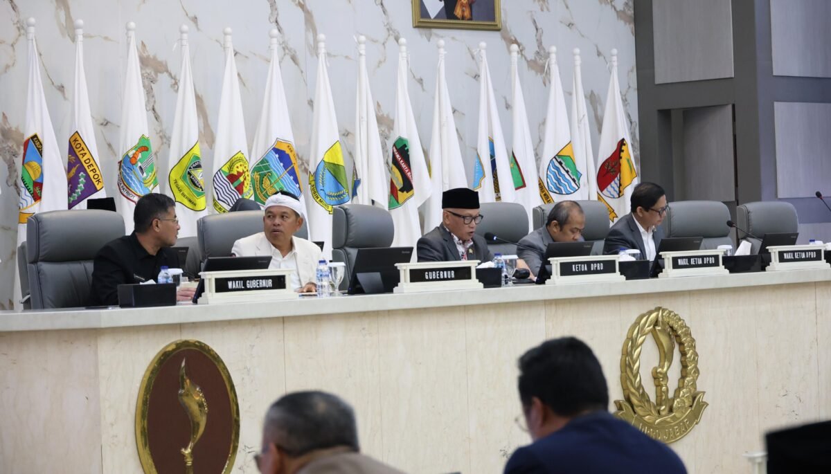 DPRD Jawa Barat Bahas Raperda BUMD Kertajati