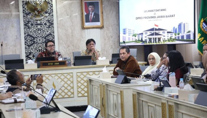 DPRD Jabar Minta Pengosongan Lahan Cihapit Bandung Ditunda