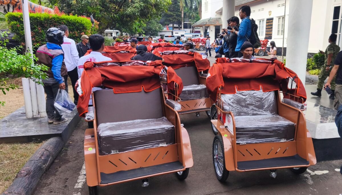 200 Becak Listrik Siap Mengaspal di Bandung