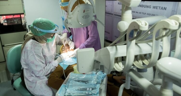 Periksa hingga Tambal Gigi Gratis, Safari Dental Care Sasar 30 Kecamatan Bandung