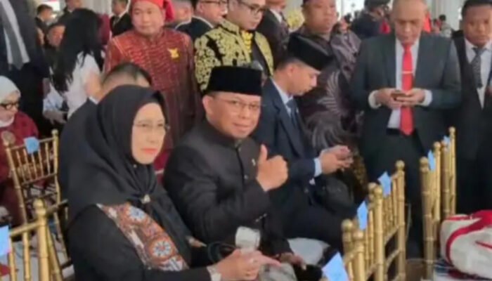 Hj. Ratnawati bersama suaminya, H. Herman Khaeron, menghadiri Upacara HUT ke-81 Kemerdekaan RI di Istana Negara, Jakarta.