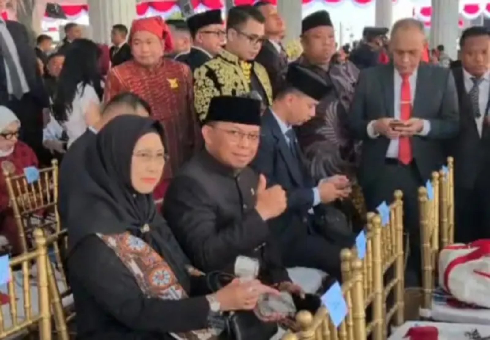 Hj. Ratnawati bersama suaminya, H. Herman Khaeron, menghadiri Upacara HUT ke-81 Kemerdekaan RI di Istana Negara, Jakarta.