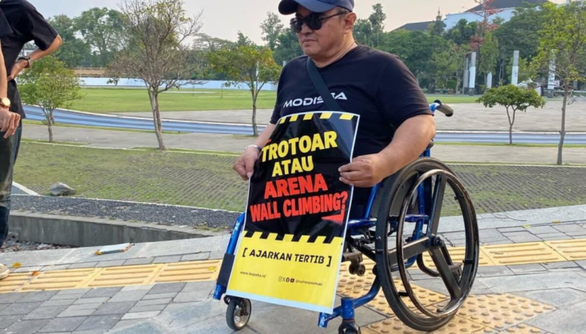 Koalisi Pejalan Kaki Soroti Trotoar Gasibu: Kurang Ramah Disabilitas dan Mirip Arena Climbing