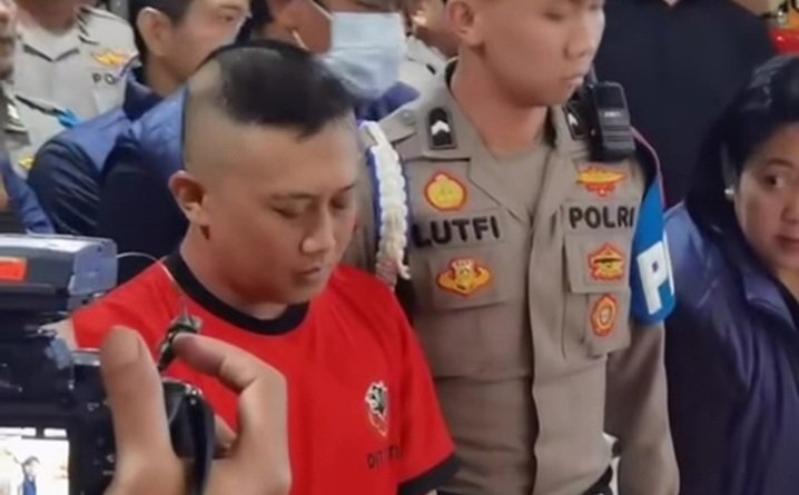 TAUFIK HIDAYAT