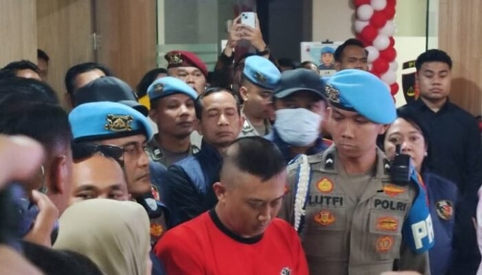 TAUFIK HIDAYAT