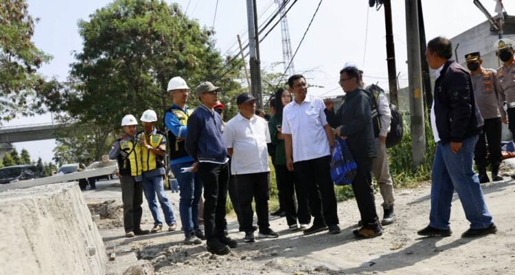 Komisi IV DPRD Jawa Barat Tinjau Pembangunan Jalan Sapaan-Majalaya, Dorong Pekerjaan Selesai Tepat Waktu