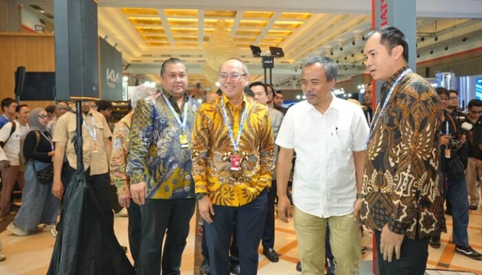 INDUSTRI OTOMOTIF