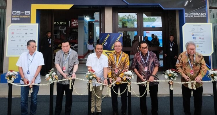 INDUSTRI OTOMOTIF