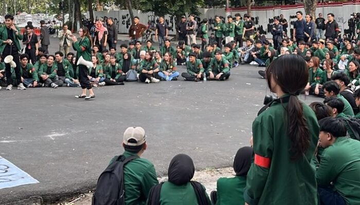 MAHASISWA
