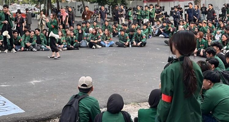 MAHASISWA