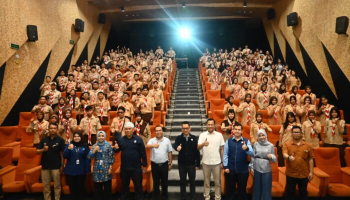 KPID Jawa Barat bersama Kwartir Daerah (Kwarda) Pramuka Jawa Barat mendorong generasi muda lebih kritis dalam memilah informasi. 