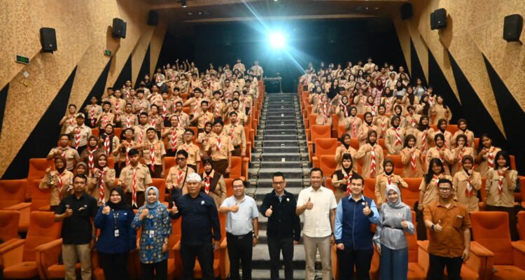 KPID Jawa Barat bersama Kwartir Daerah (Kwarda) Pramuka Jawa Barat mendorong generasi muda lebih kritis dalam memilah informasi. 
