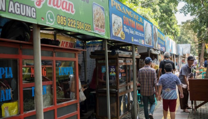 Pemerintah Kota (Pemkot) Bandung tengah menyiapkan konsep pengembangan Sentra Wisata Kuliner (SWK) di setiap kecamatan.