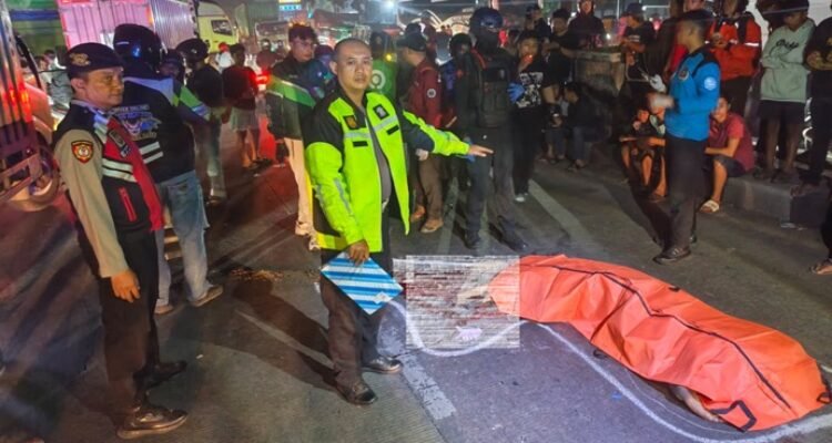 PENYEBERANG JALAN