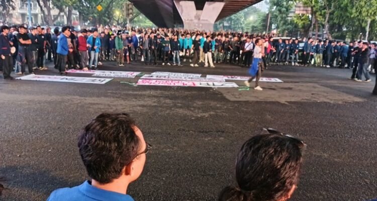 MAHASISWA